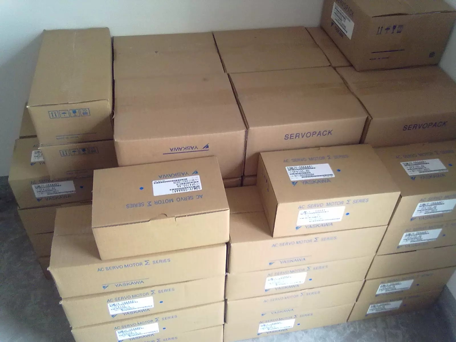 Yaskawa Servo Motor SGM7A-15A7A61